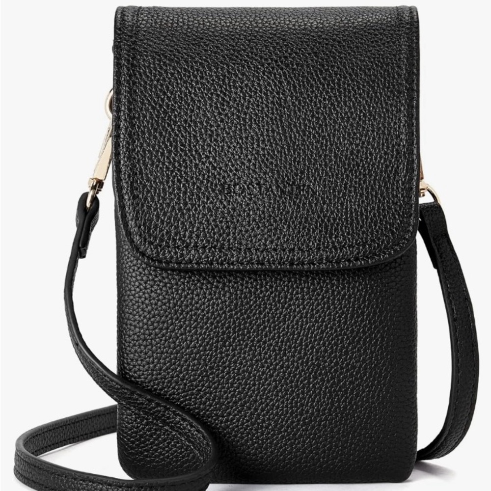 Compact Black Crossbody Bag with Adjustable Strap and Flap Closure
